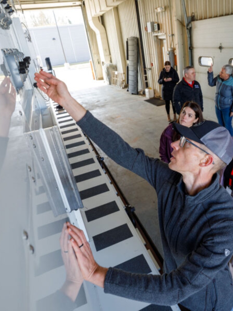 mobile-surveillance-trailer solar camera security trailer